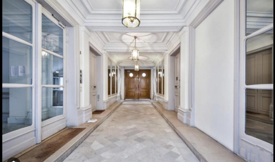 Appartement L'Avenue Montaigne à Paris Extérieur photo